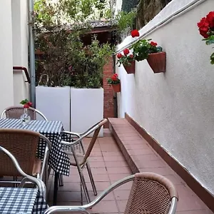  Apartamento Apartamento En Casa Con Jardin + Garaje. E-bi-201